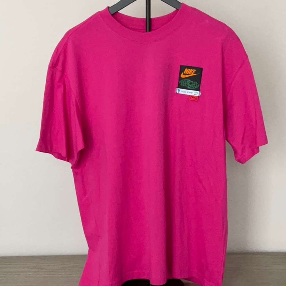 Nike Fuchsia Tee